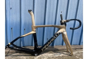 Pinarello DogMa F Telaio per bicicletta da strada in carbonio Rim Brake nero e oro