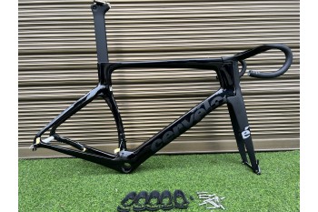 Černý rám silničního kola Cervelo New S5 Carbon