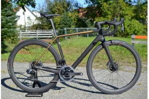 Telaio per bicicletta da strada in carbonio Cevelo R5 Nero