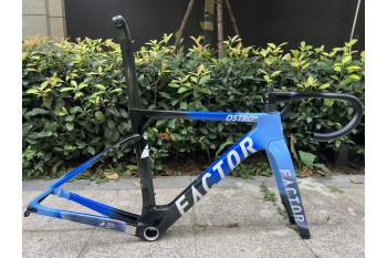 FACTOR OSTRO Carbon Rennradrahmen Blau und Schwarz