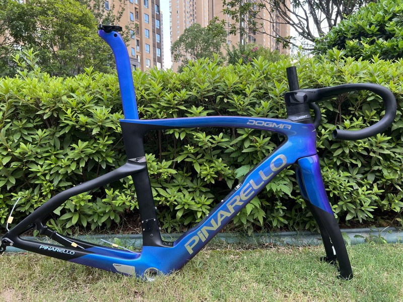 Pinarello DogMa F カーボンファイバー ロード自転車フレーム ディスク ブレーキ ブルー カメレオン