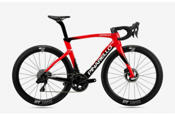 Pinarello DogMa F Rama roweru szosowego z włókna węglowego Hamulec tarczowy 2024 Nowa farba w kolorze czerwono-czarnym