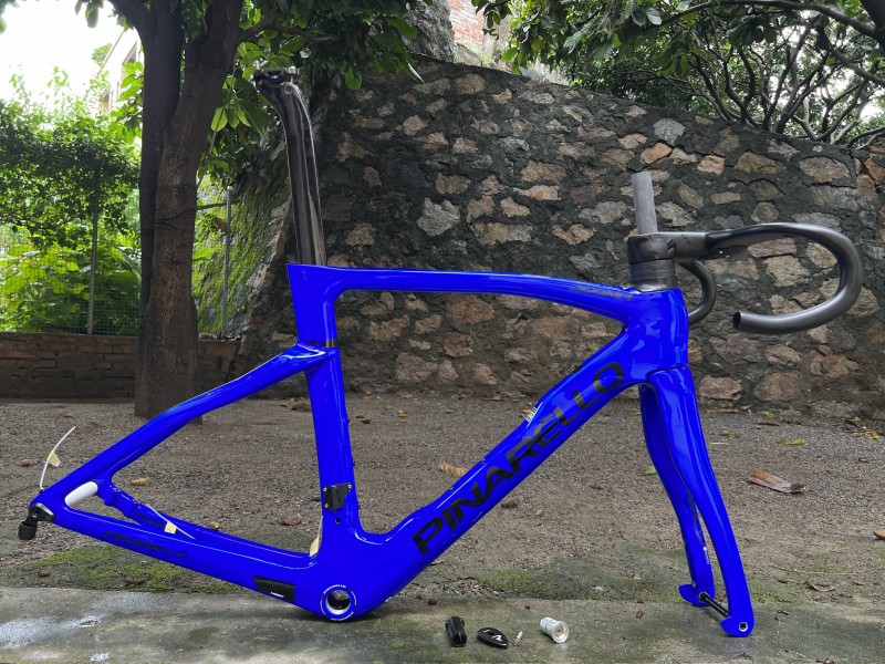 Карбоновая рама шоссейного велосипеда Pinarello DogMa F, синяя