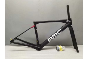 BMC Carbon országúti kerékpárvázas felnifék és tárcsafék