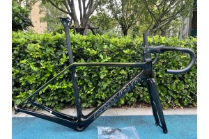 Cervelo R5 カーボンファイバー ロード自転車フレーム ブラックとカメレオン