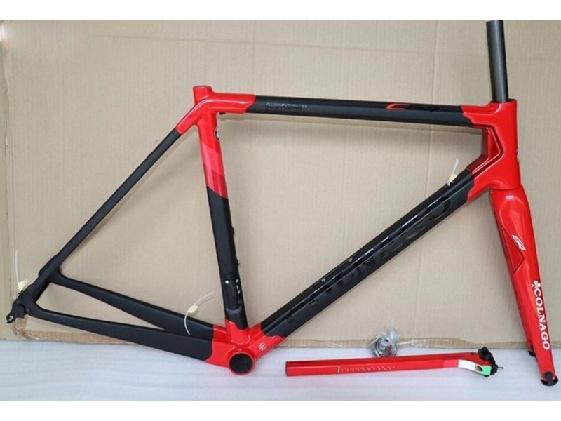Silniční kolo Colnago C64 s karbonovým rámem