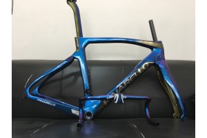 Карбонова рамка за шосеен велосипед Pinarello DogMa F12