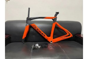 Karbonový silniční rám Pinarello DogMa F12