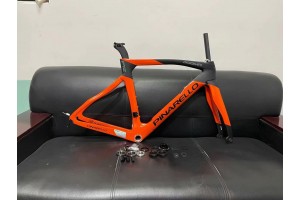 Pinarello DogMa F12 Disc-stödd kolfiberram för landsvägscykel