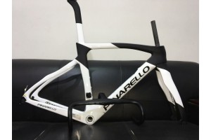 Pinarello DogMa F12 ketastoega süsinikust maanteerattaraam