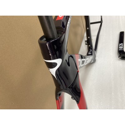 Pinarello DogMa F12 დისკის მხარდაჭერილი ნახშირბადის გზის ველოსიპედის ჩარჩო