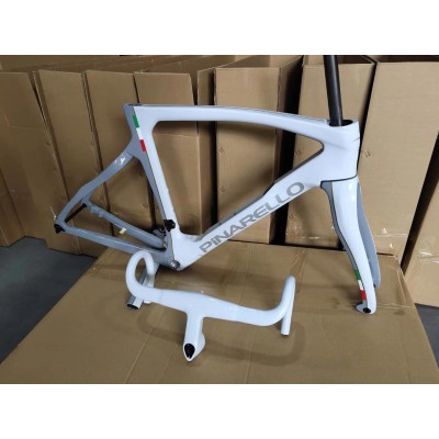 Telaio per bici da strada in carbonio supportato da Pinarello DogMa F12-Dogma F12 Disc Brake