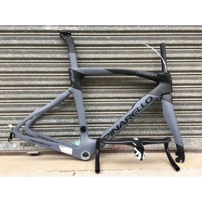 Карбоновая рама шоссейного велосипеда с дисковой опорой Pinarello DogMa F12