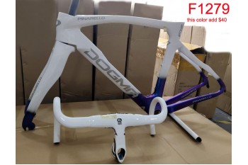 Cadru de bicicletă de drum din carbon Pinarello DogMa F12 suportat pe disc