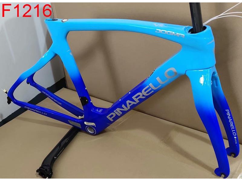 Pinarello DogMa F12 ketastoega süsinikust maanteerattaraam