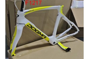 Freno sul cerchione del telaio della bicicletta da strada in fibra di carbonio Pinarello DogMa F12