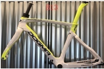 Cadre de vélo de route en carbone avec support pour disque Pinarello DogMa F12