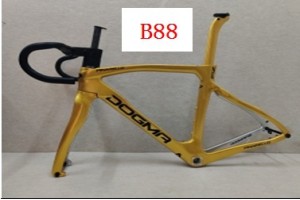 Telaio per bici da strada in carbonio Pinarello DogMa F12