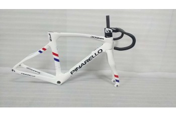 Freno sul cerchione del telaio della bicicletta da strada in fibra di carbonio Pinarello DogMa F12