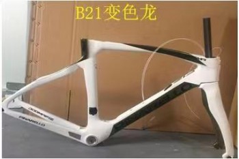 Pinarello DogMa F12 lemezes karbon országúti kerékpárváz