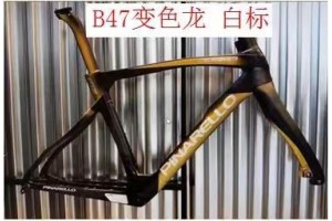 Карбоновая рама шоссейного велосипеда с дисковой опорой Pinarello DogMa F12