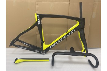 Pinarello DogMa F12 ketastoega süsinikust maanteerattaraam