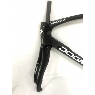 Pinarello DogMa F12 -levytuella hiilimatkalla varustettu pyöräkehys-Dogma F12 Disc Brake