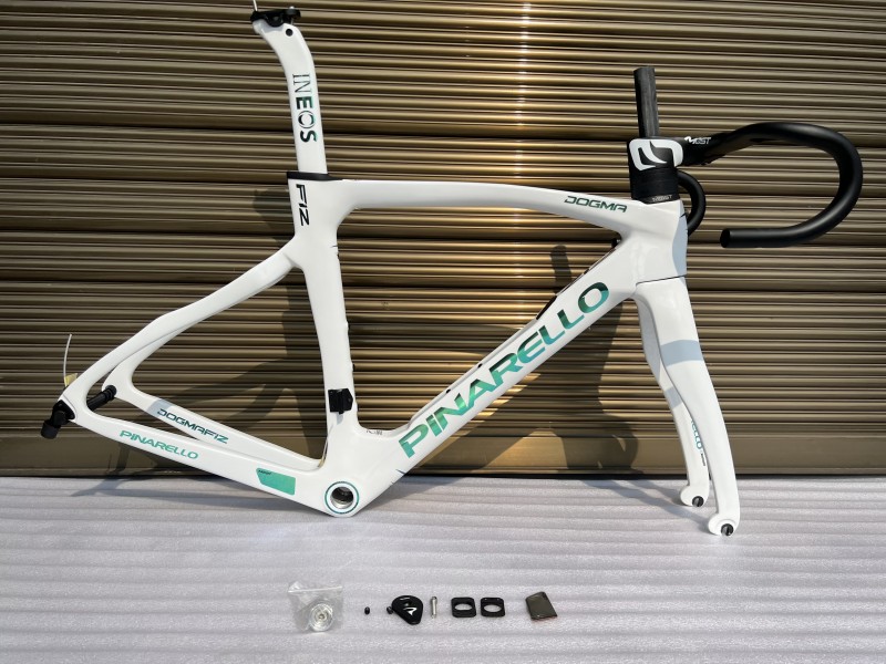 Rám ráfkové brzdy na silniční kolo Pinarello DogMa F12 Carbon White