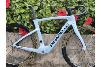Pinarello New 2025 Dogma fカーボンファイバーロード自転車フレームディスクLuxter Venice
