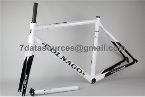 Bici da strada Colnago C59 con telaio in carbonio