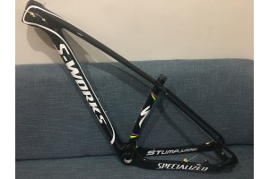 Maastikurattale spetsialiseerunud S-works süsiniku jalgrattaraam