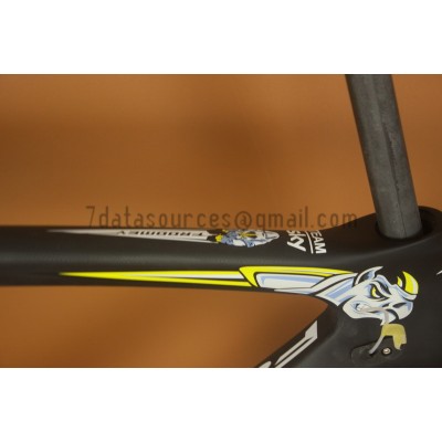 Pinarello Carbon maanteejalgratas Dogma F8 Fire Dragon-Dogma F8