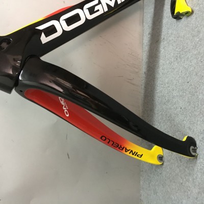 Pinarello DogMa F10 -hiilipyöräkehyksen väri sekoitus-Dogma F10 V Brake & Disc Brake